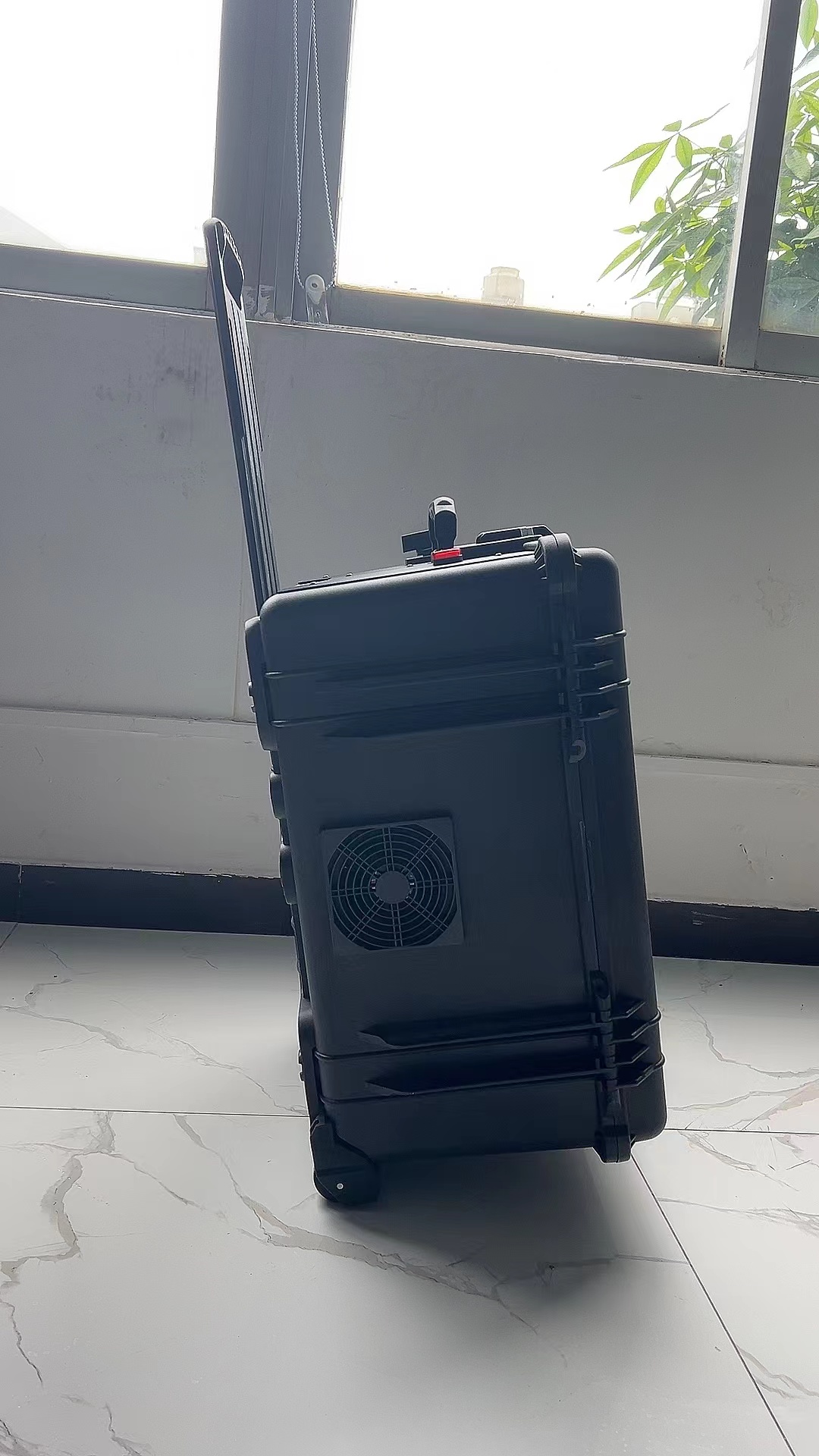 石泉手拉箱型移动通信干扰器